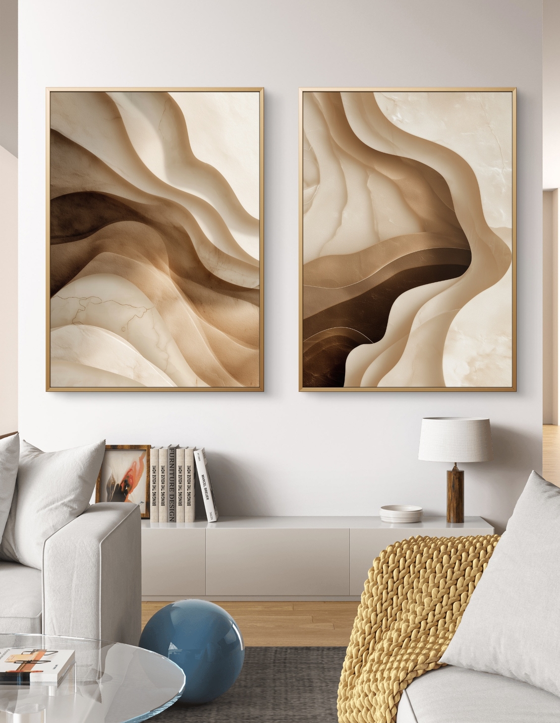 זוג תמונות קנבס בגווני בז’ וחום עם עיצוב זורם מודרני