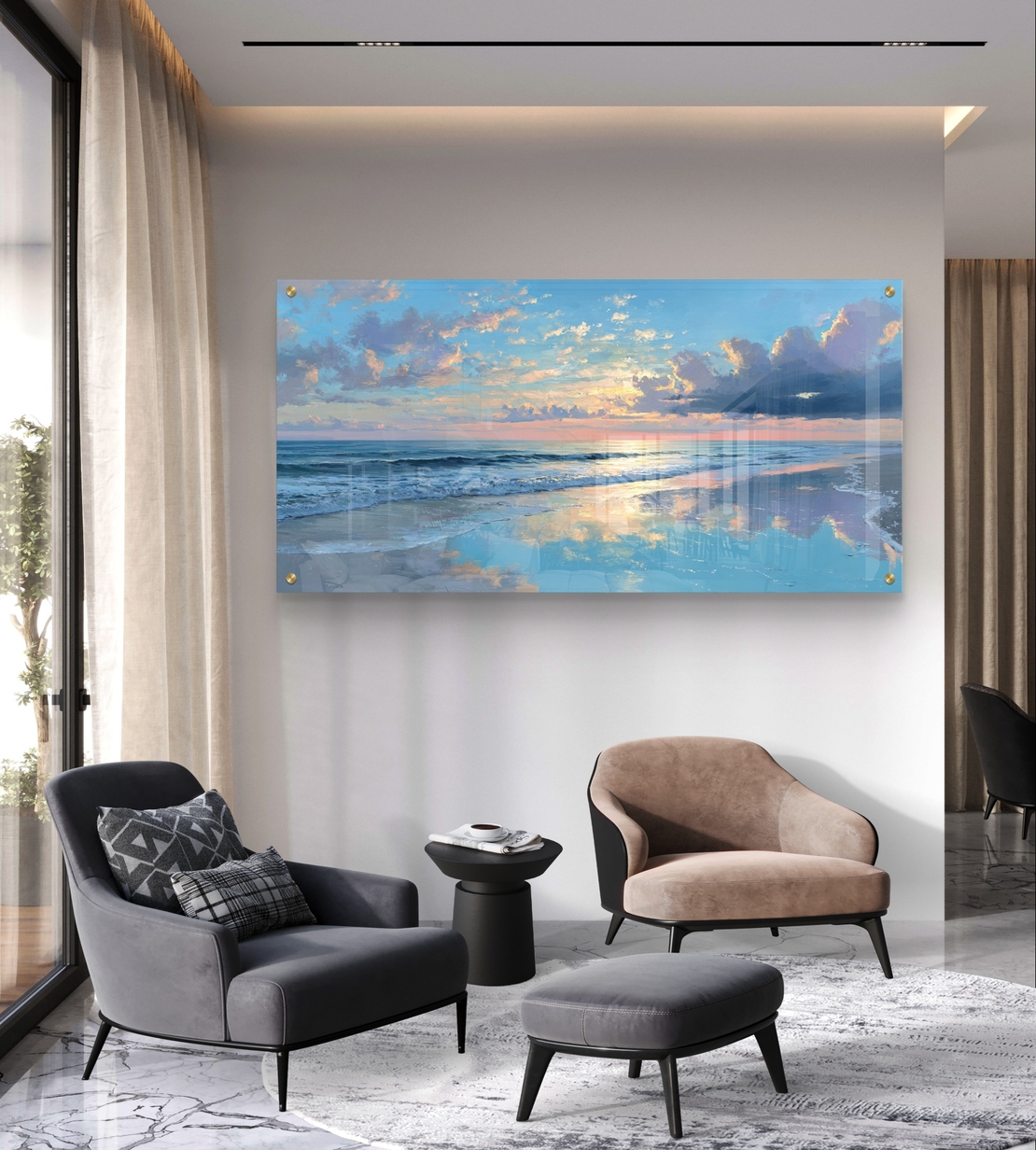 תמונת זכוכית לרוחב של שקיעה מעל הים עם השתקפות מים בגווני כחול וזהב בעיצוב יוקרתי