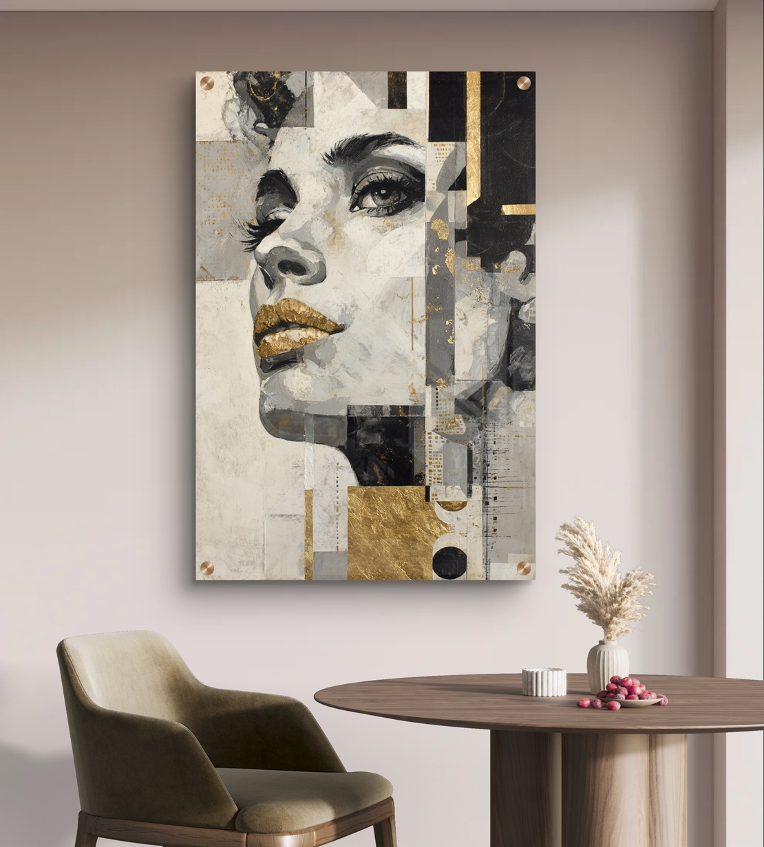 תמונת זכוכית בהדפסה חלקה של דיוקן נשי מודרני בגווני שחור, אפור ולבן עם נגיעות זהב יוקרתיות.