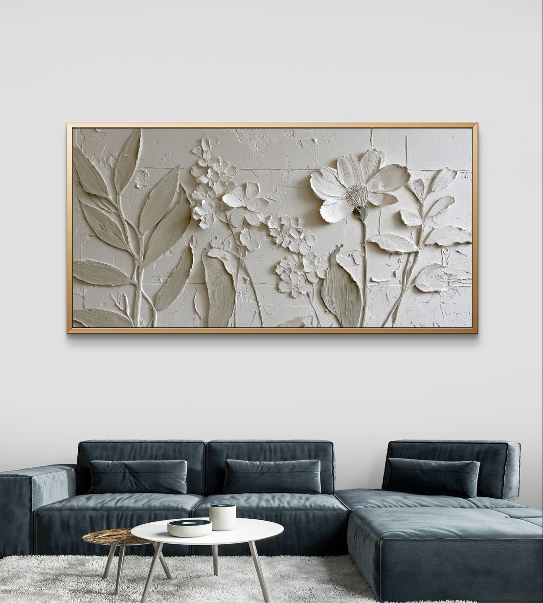 תמונת קנבס לרוחב עם פרחים לבנים בגווני שמנת בעיצוב אלגנטי ומינימליסטי