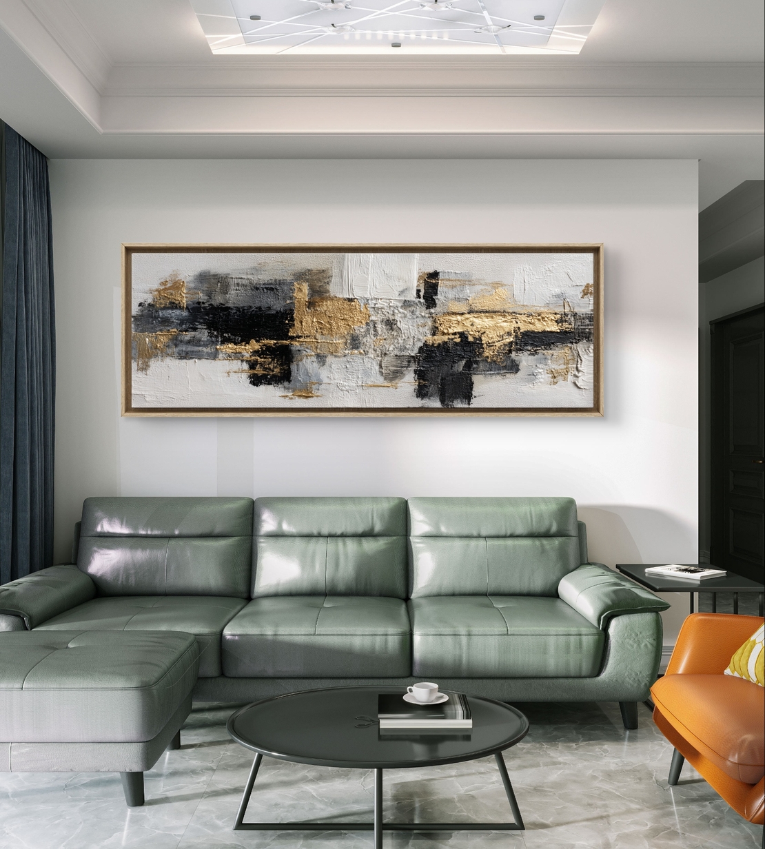 תמונת קנבס פנורמית אבסטרקטית בגווני שחור, לבן ואפור עם נגיעות זהב בעיצוב מודרני ויוקרתי