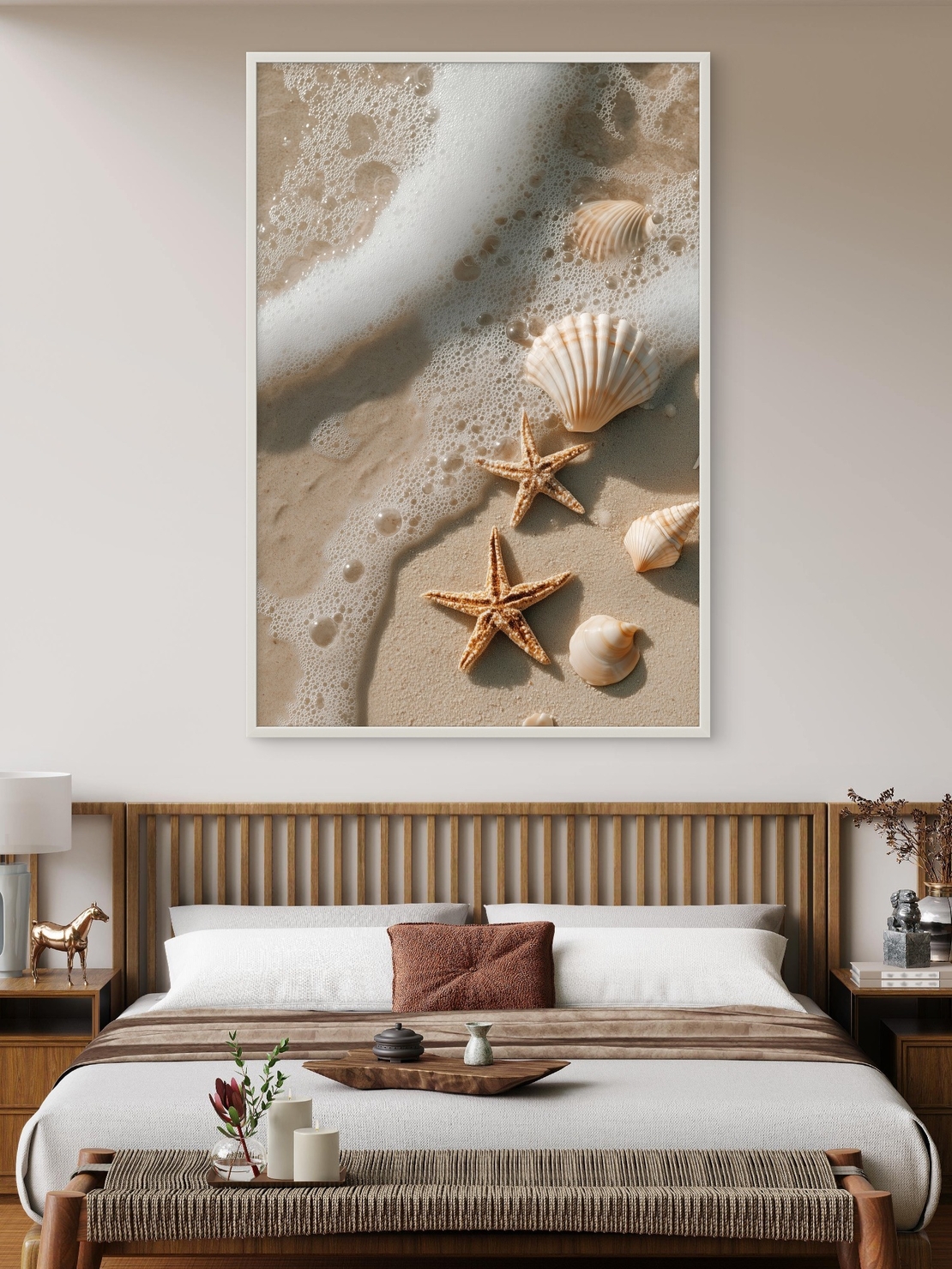 תמונת קנבס של חוף ים עם צדפים וכוכבי ים בגל קצף עדין – קולקציית NEXTGEN BY BAR