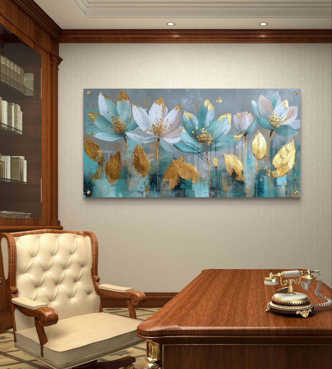 תמונת זכוכית לרוחב עם פרחי לוטוס בגווני תכלת וזהב בהדפסה חלקה וללא תבליט
