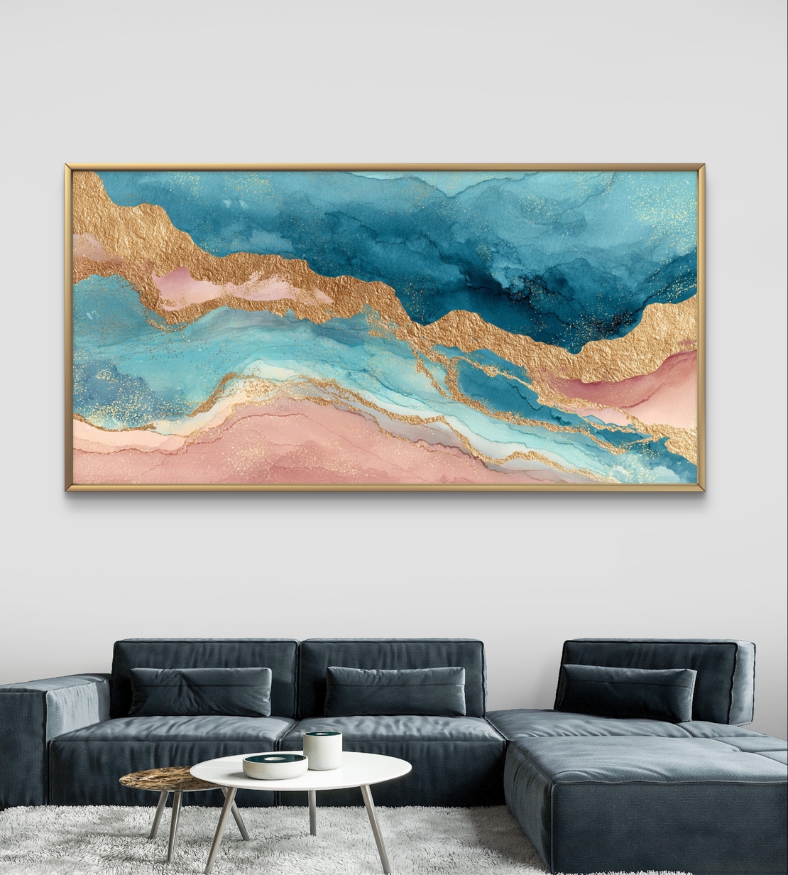 תמונת קנבס לרוחב בעיצוב אבסטרקטי עם זרימה בגווני תכלת, ורוד וקווים זהובים