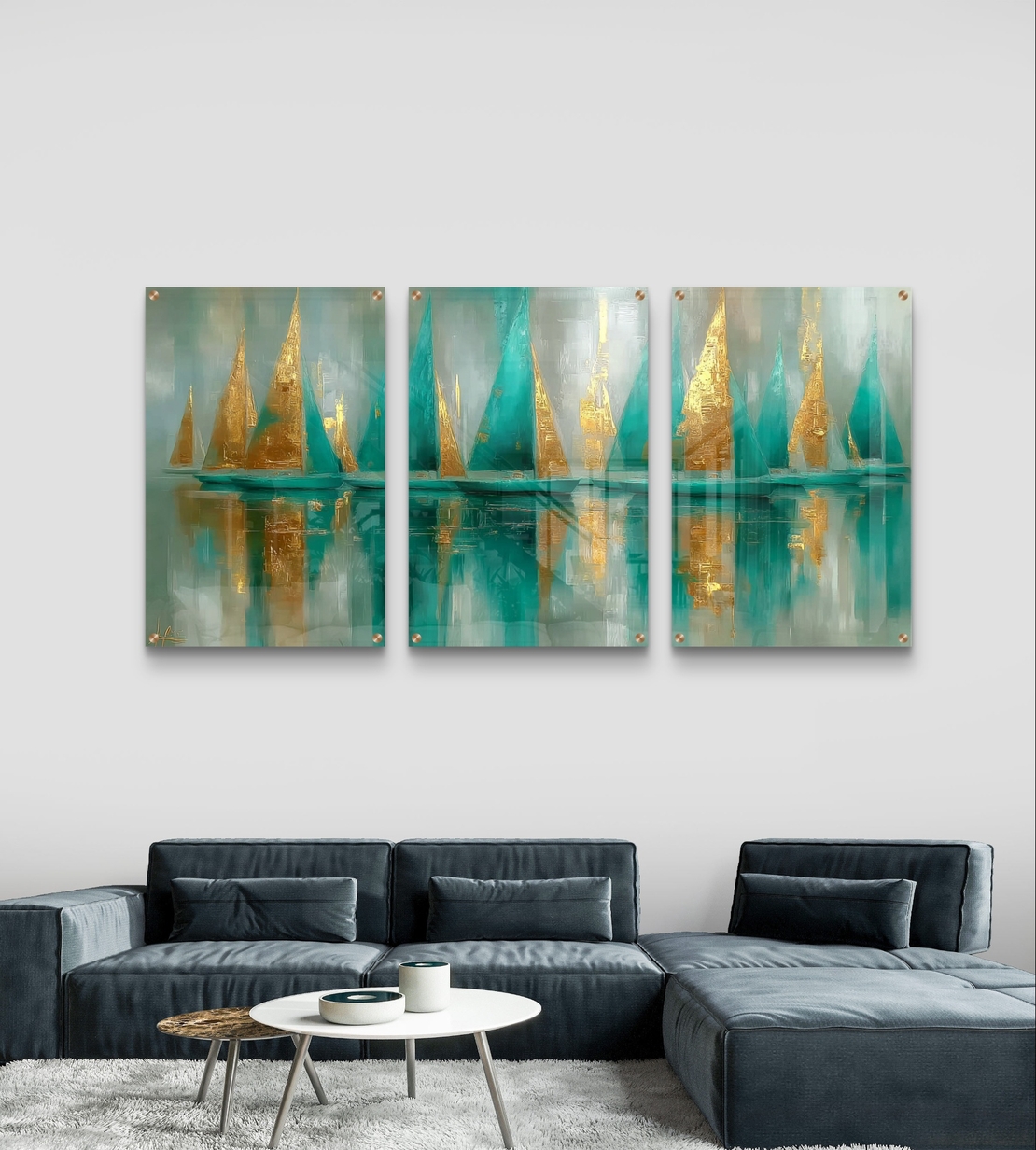 תמונת זכוכית שלשה עם מפרשים מופשטים בגווני טורקיז וזהב – תכשיט לבית