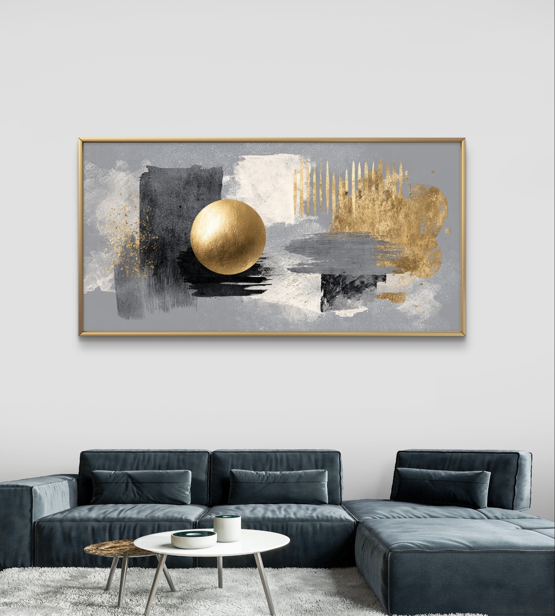 תמונת קנבס אבסטרקטית לרוחב בגווני אפור ושחור עם אלמנט עגול זהוב במרכז בעיצוב מודרני
