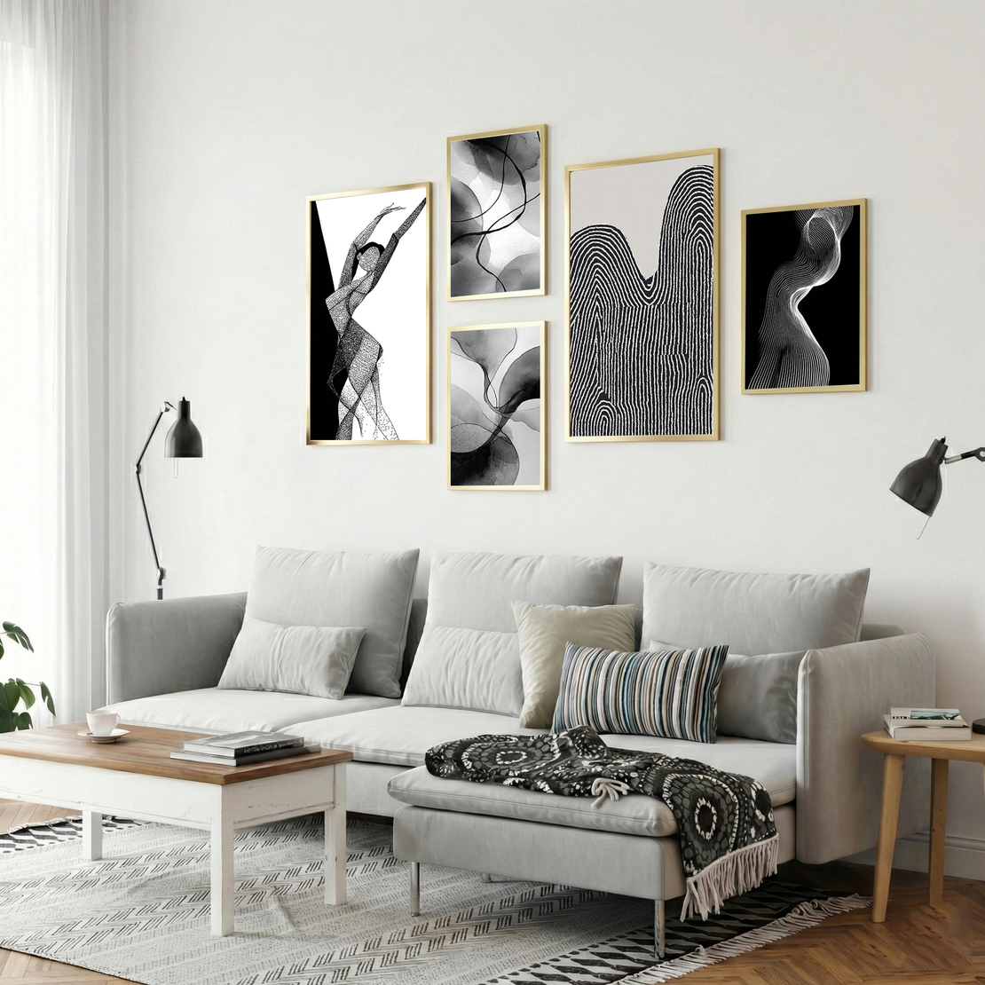 סט קנבס של חמש תמונות אבסטרקטיות בשחור ולבן בעיצוב מודרני ומינימליסטי