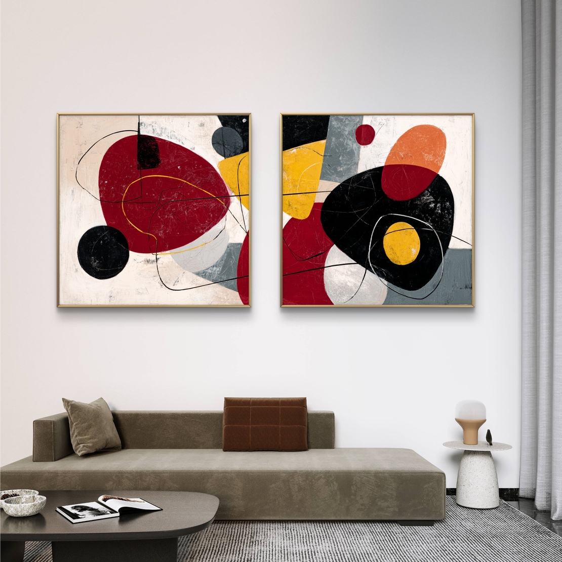 זוג תמונות קנבס מרובעות בסגנון אבסטרקט מודרני בגווני אדום, שחור וצהוב – תכשיט לבית
