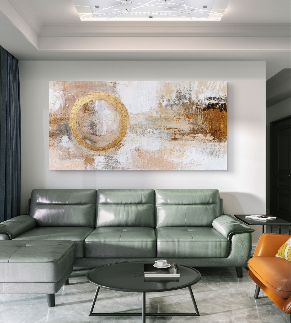 ציור מינימליסטי לקיר בגווני שמנת, בז׳ ולבן עם אלמנט זהב