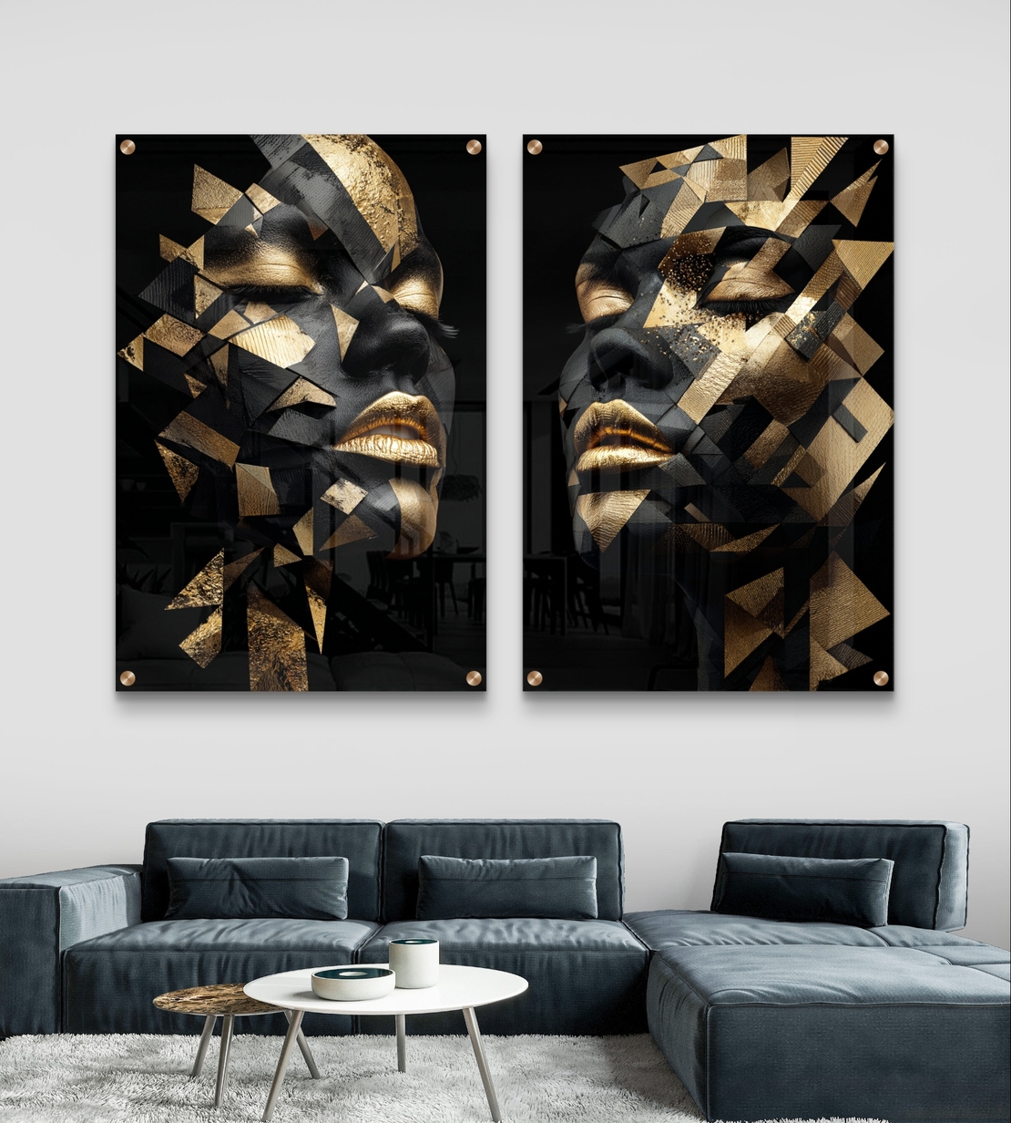 זוג תמונות זכוכית בעיצוב פורטרט מודרני בשחור וזהב עם פרגמנטים גיאומטריים יוקרתיים