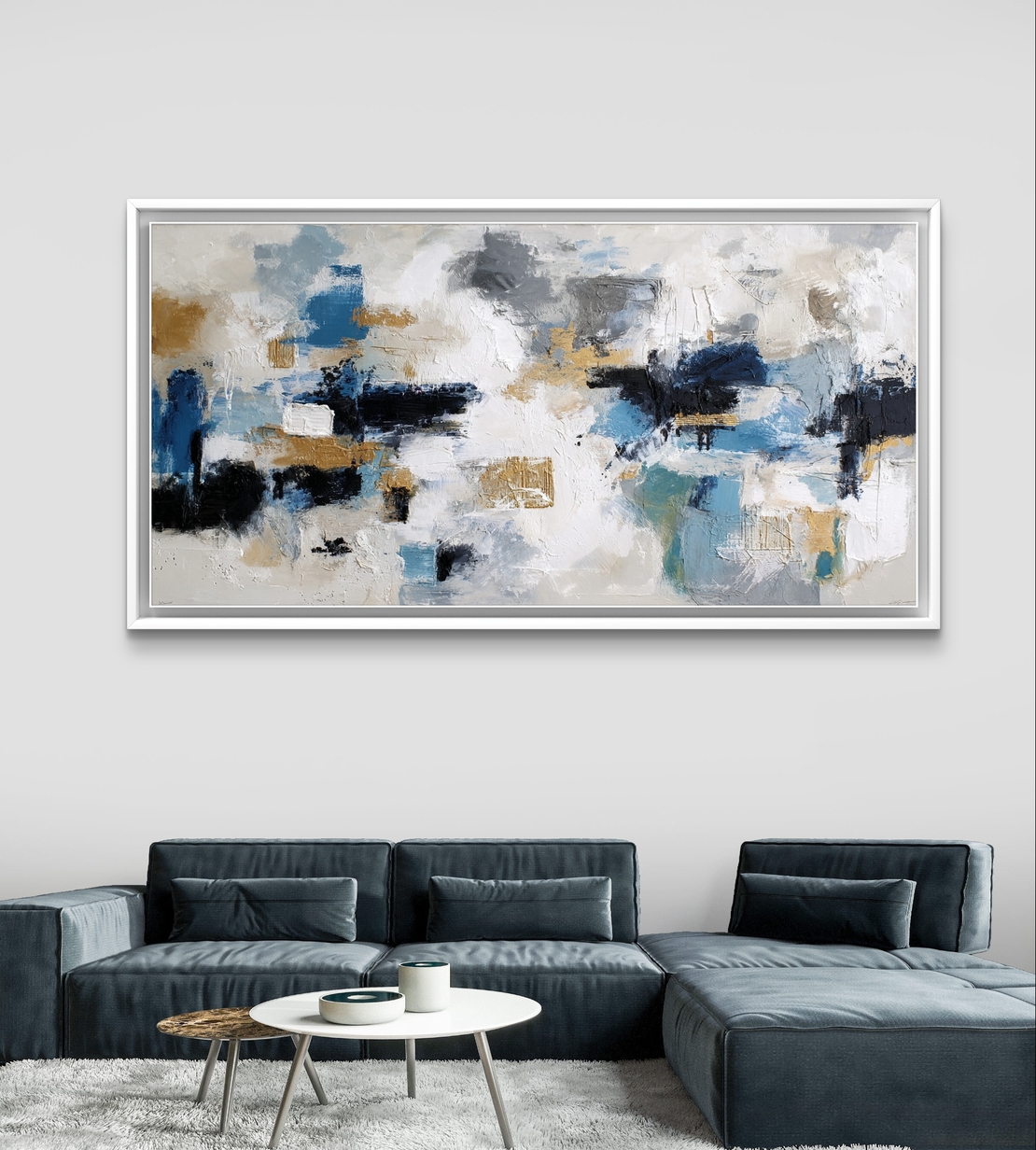 תמונת קנבס אבסטרקטית בגווני כחול, לבן, אפור וזהב עם טקסטורה מודרנית