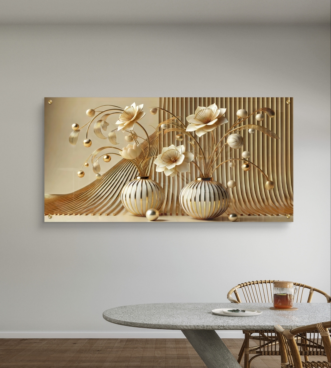 פריחת אור זהובה – תמונת זכוכית יוקרתית עם פרחים לבנים, אגרטלים זהובים וקווים זורמים |PN2501