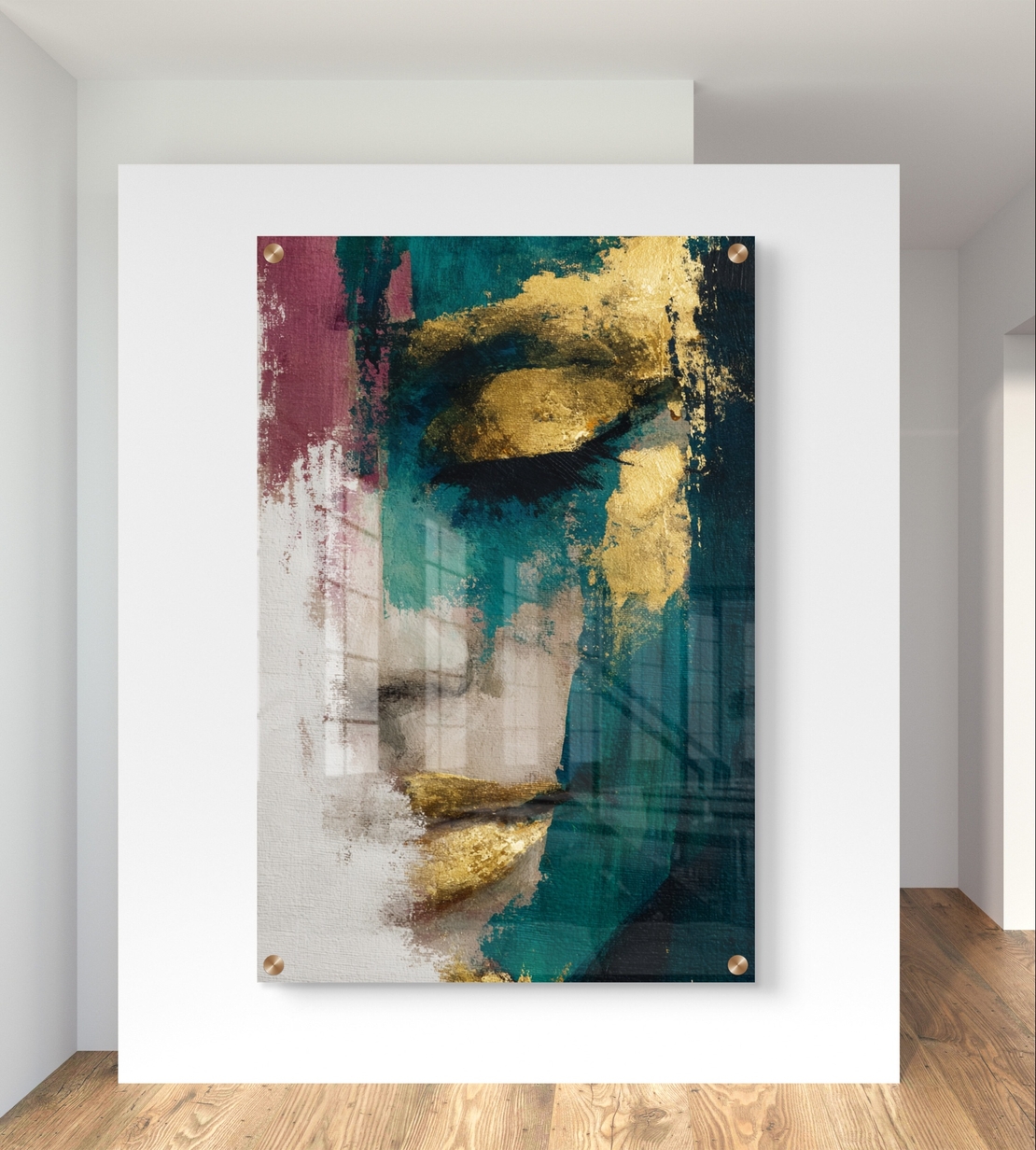 תמונת זכוכית מודרנית של דיוקן נשי מופשט בגווני תורכיז, בורדו וזהב – תכשיט לבית