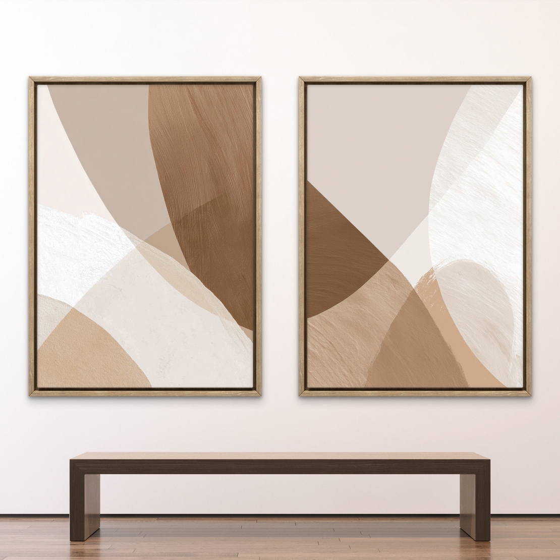 זוג תמונות קנבס בגווני בז׳, חום וקרם, בעיצוב מופשט עם קווים רכים והרמוניים, הדפסה חלקה ואיכותית מבית תכשיט לבית – NEXTGEN BY BAR.