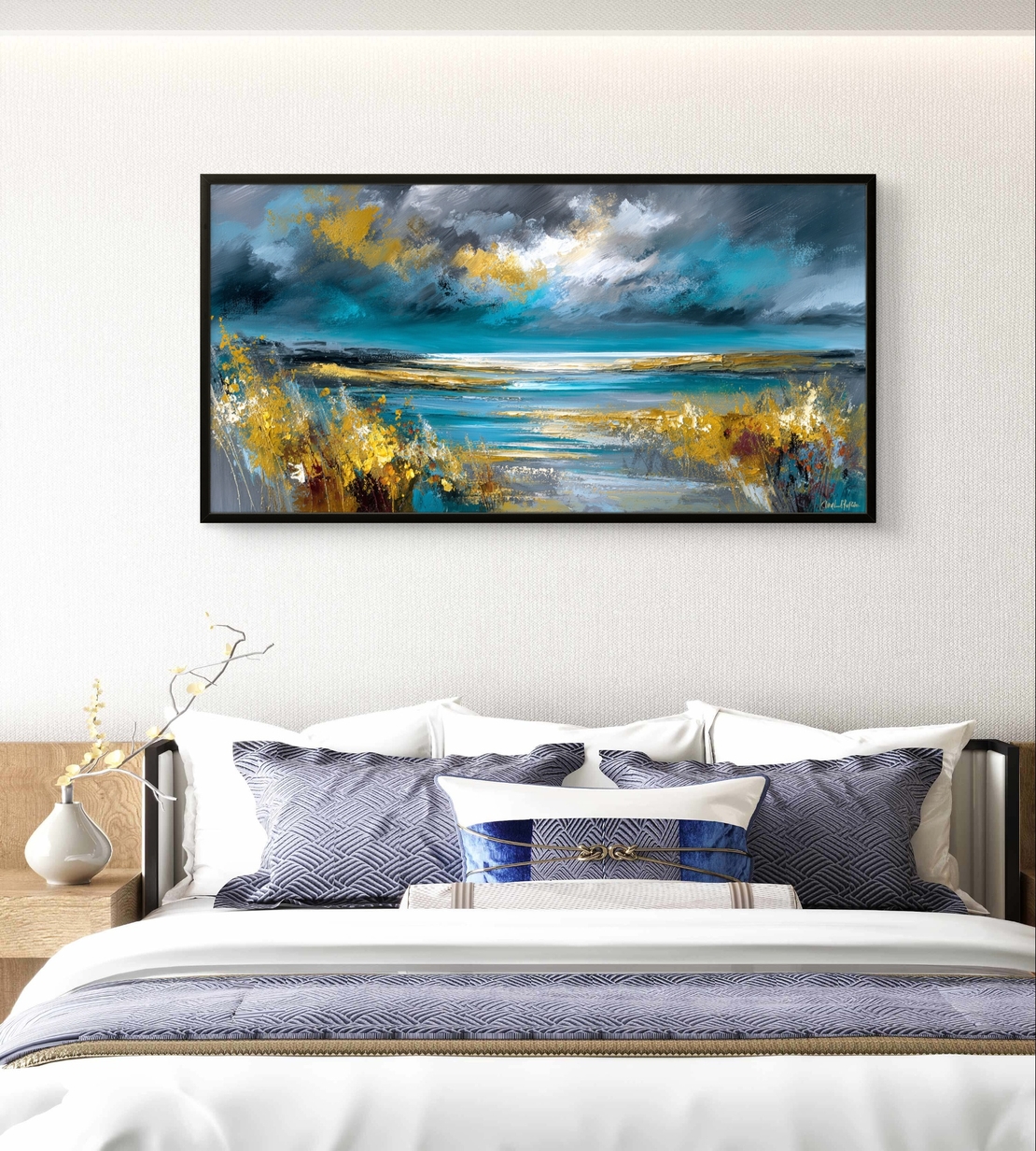 תמונת קיר נוף ים ציורי עם נגיעות זהב וטקסטורה עוצמתית לסלון מודרני