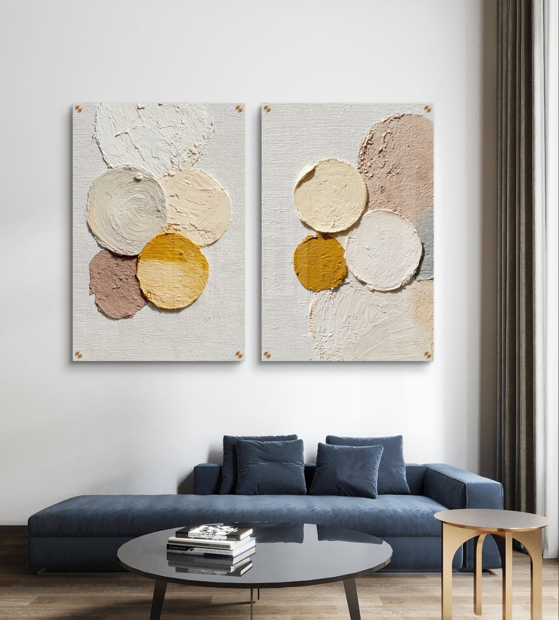 תמונת זכוכית זוגית בעיצוב אבסטרקטי מינימליסטי עם עיגולים בגווני שמנת, בז’ וחרדל, הדפסה חלקה וללא תבליט