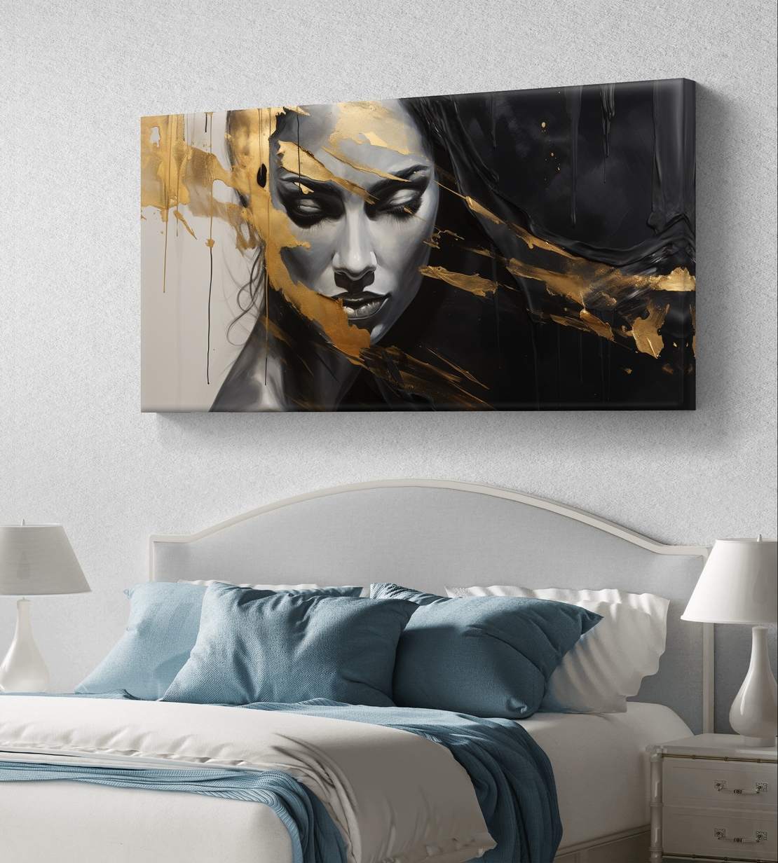 תמונת קנבס לרוחב עם דיוקן נשי בגווני שחור ולבן ונגיעות זהב בעיצוב מודרני ויוקרתי