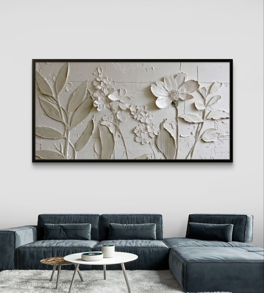תמונת קנבס לרוחב עם פרחים לבנים בגווני שמנת בעיצוב אלגנטי ומינימליסטי