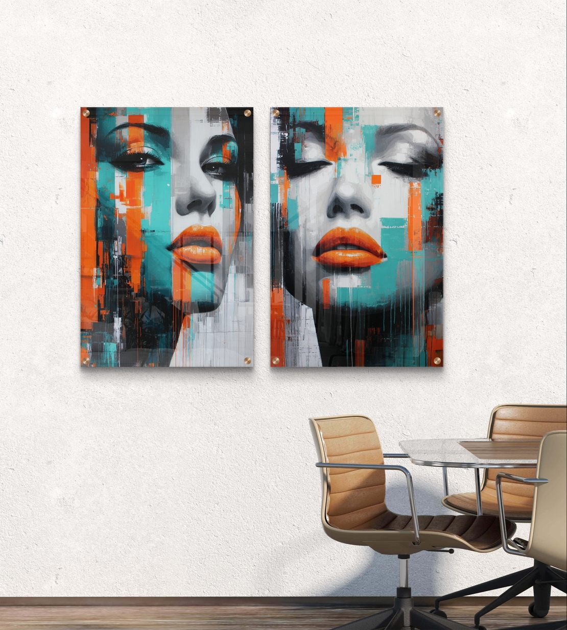 זוג תמונות זכוכית בסגנון אורבני עם פורטרט נשי בגווני טורקיז וכתום על רקע מופשט מודרני