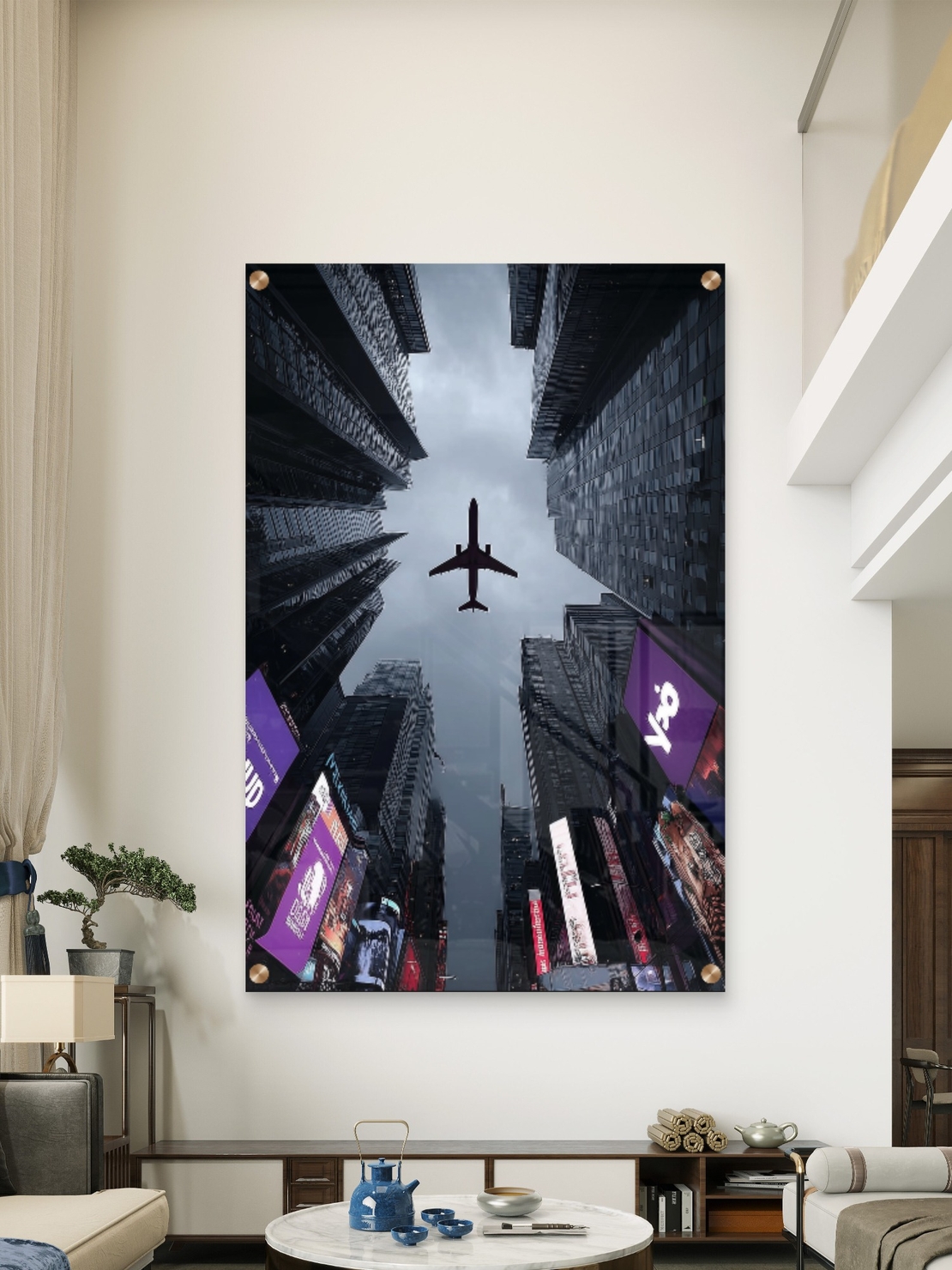 תמונת זכוכית של מטוס חולף מעל גורדי שחקים במראה אורבני דרמטי – NEXTGEN BY BAR