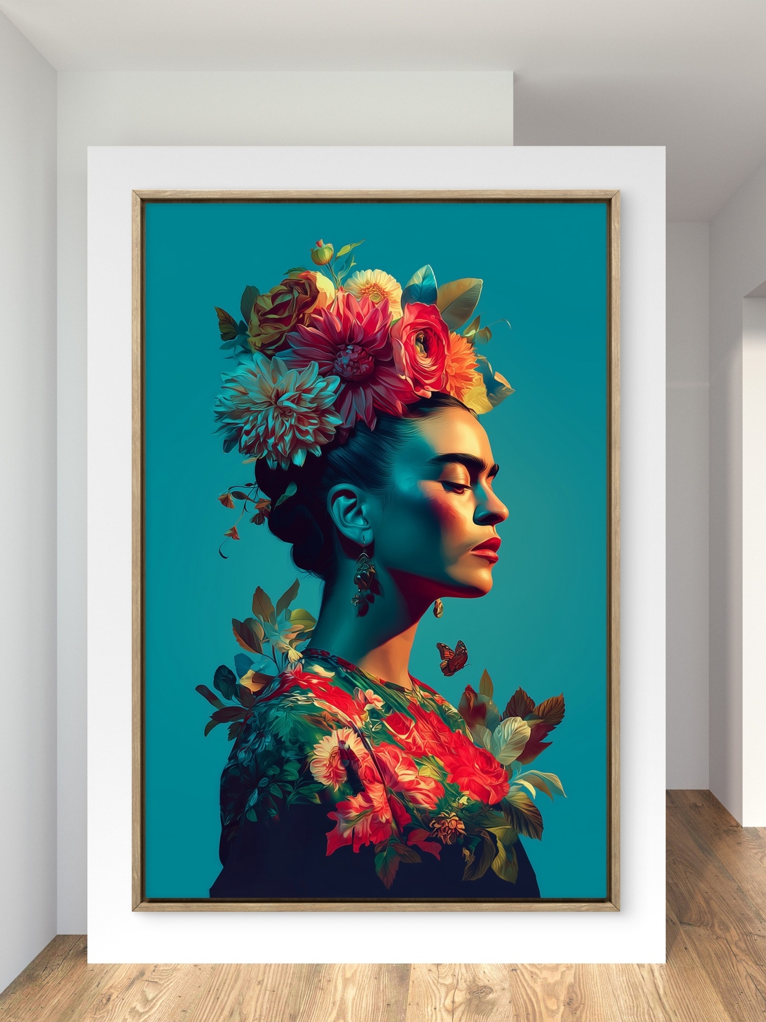 תמונת קנבס של פרידה קאלו בפרופיל אומנותי עם פרחים צבעוניים על רקע כחול, מתוך קולקציית NEXTGEN BY BAR מבית תכשיט לבית.