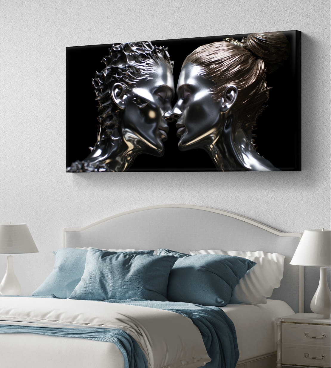 תמונת קנבס לרוחב עם זוג דיוקנאות עתידניים בגווני שחור וכסף, מראה מתכתי דרמטי ועיצוב מודרני יוקרתי
