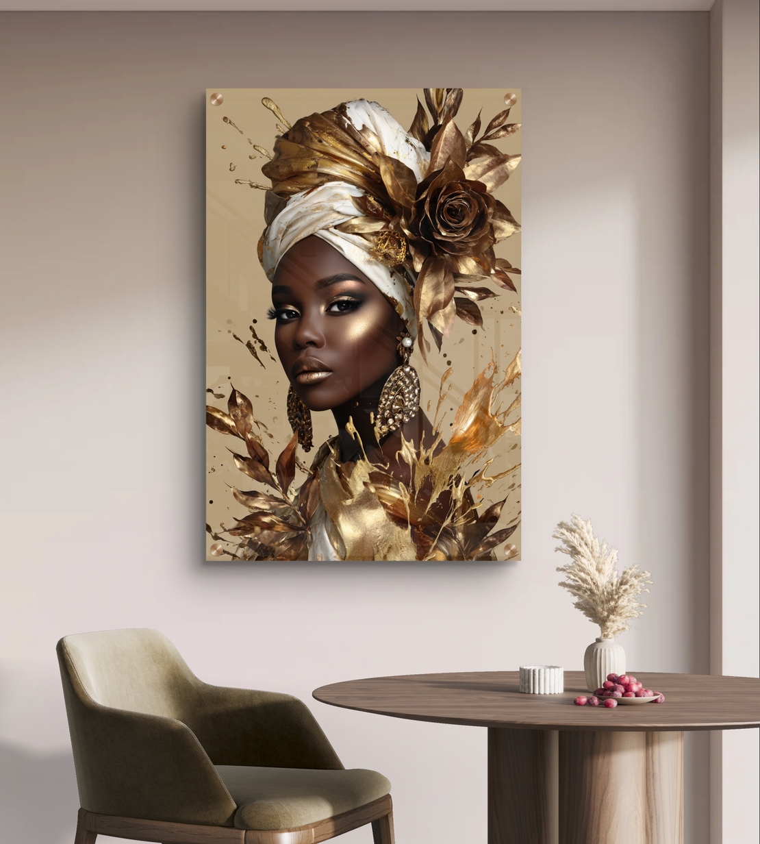 תמונת זכוכית בהדפסה חלקה של דיוקן נשי יוקרתי עם כיסוי ראש ופרח בגווני זהב, ברונזה ושמנת, בעיצוב אלגנטי ומרשים.