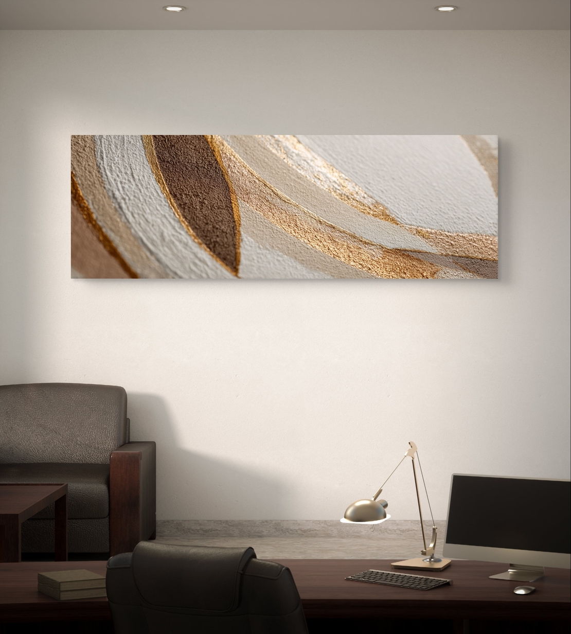 קנבס פנורמי מינימליסטי בגווני אדמה חמים עם אפקט זהב מודפס חלק.
