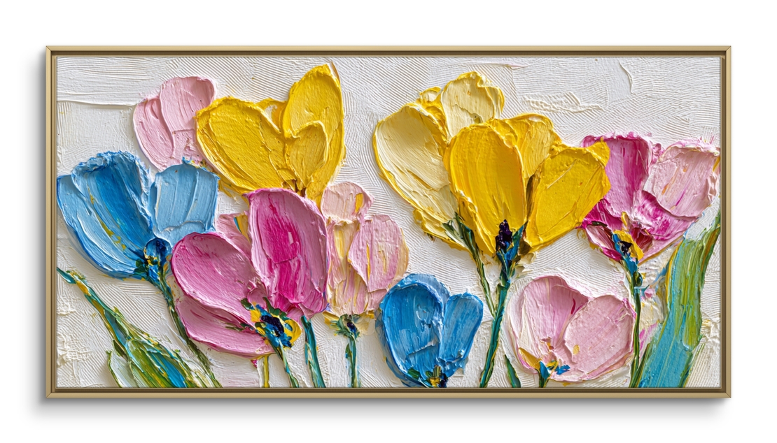 תמונת קנבס לרוחב עם פרחים צבעוניים בגווני צהוב, ורוד ותכלת.