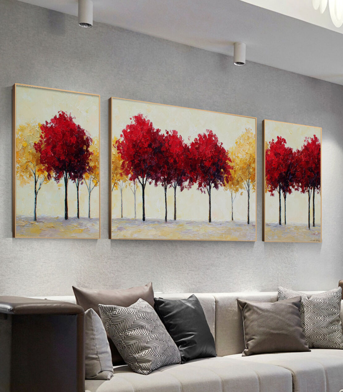תמונת קנבס מחולקת בהדפסה חלקה של שדרת עצים בגווני אדום וזהב, בעיצוב חמים והרמוני לסלון.