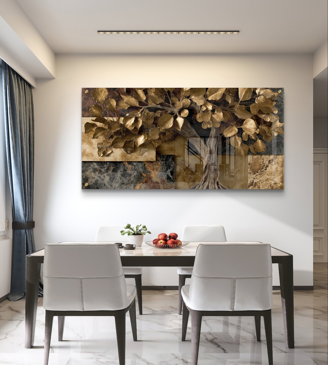 תמונת זכוכית לרוחב עם עץ בעל עלים מוזהבים בעיצוב יוקרתי בגווני זהב וחום עמוק, בהדפסה חלקה