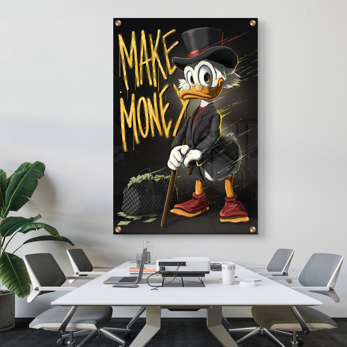 תמונת זכוכית MAKE MONEY עם דמות אייקונית בחליפה וכיתוב זהב יוקרתי
