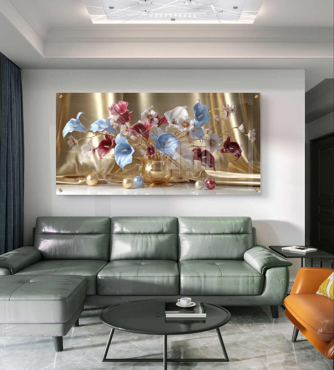 תמונת זכוכית לרוחב עם סידור פרחים מוזהב בגווני ורוד, כחול ולבן על רקע זהוב בהדפסה חלקה