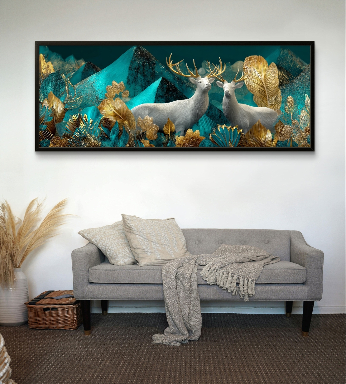 עיצוב קיר רחב עם איילים אציליים ונגיעות זהב מודפסות בהדפסה חלקה.