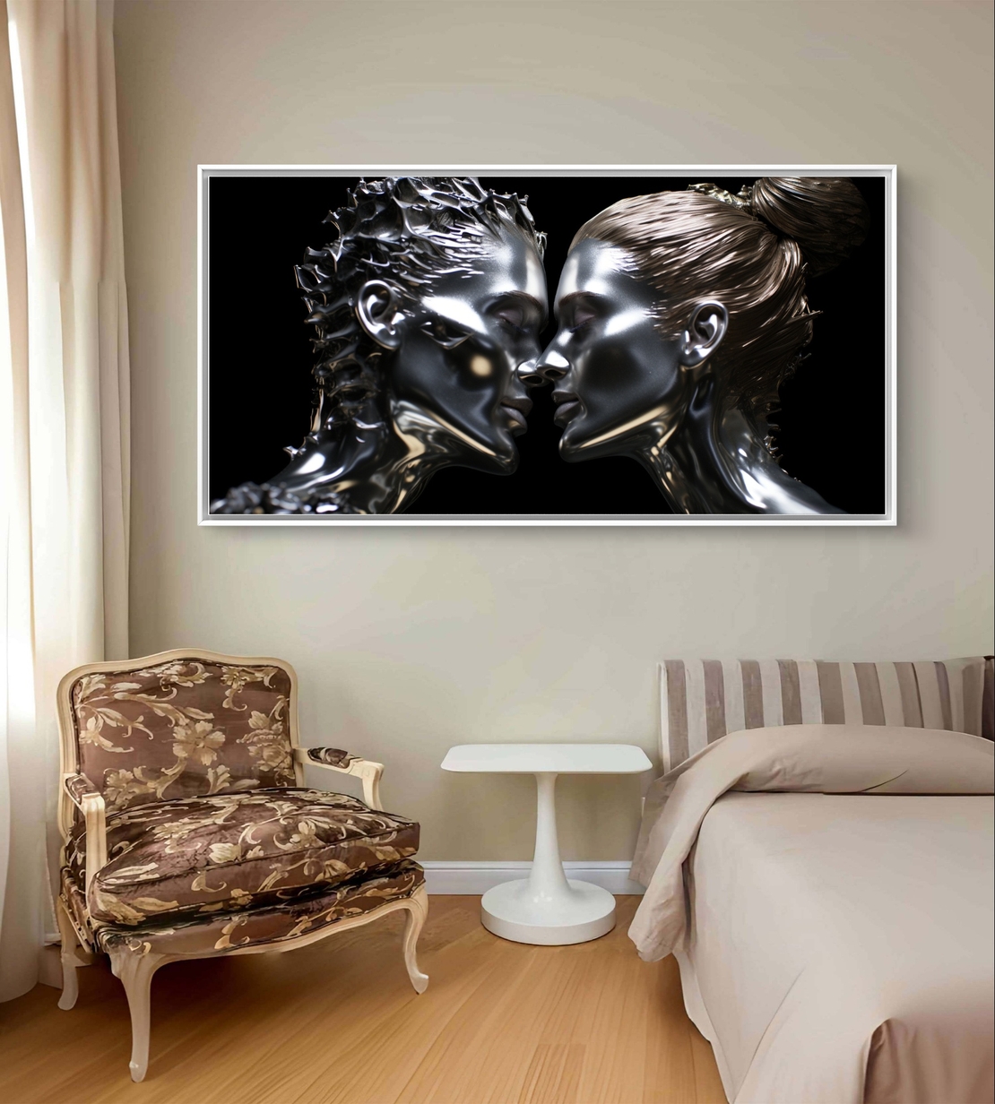 תמונת קנבס לרוחב עם זוג דיוקנאות עתידניים בגווני שחור וכסף, מראה מתכתי דרמטי ועיצוב מודרני יוקרתי