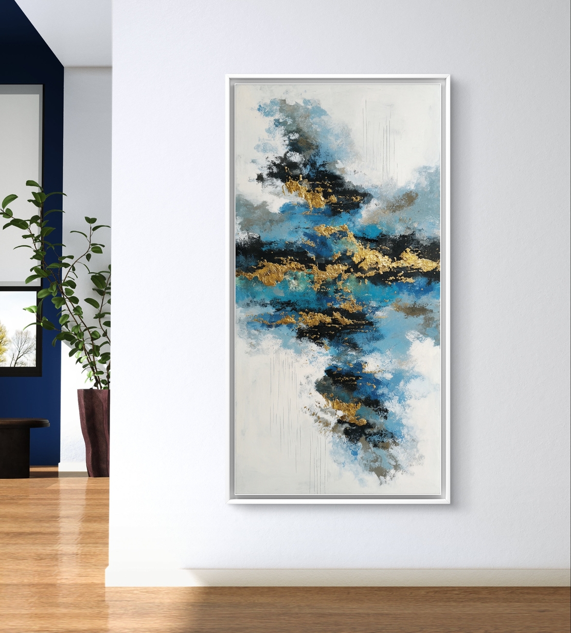 תמונת קנבס לאורך אבסטרקטית בגווני כחול, שחור ולבן עם נגיעות זהב יוקרתיות