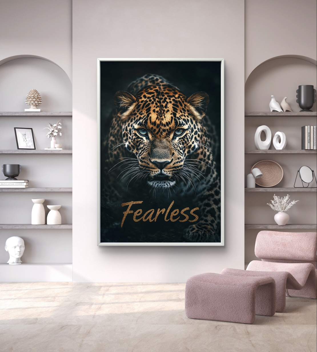 תמונת קנבס של נמר עם מבט עוצמתי וכיתוב Fearless מתוך קולקציית תכשיט לבית