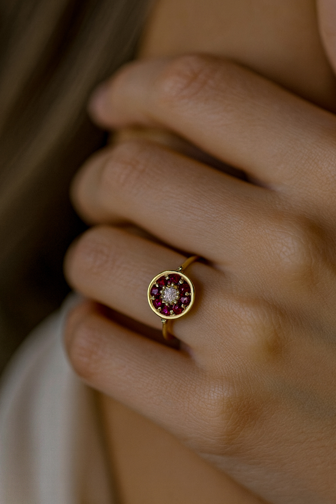 טבעת לונה יהלום לבן ורובי