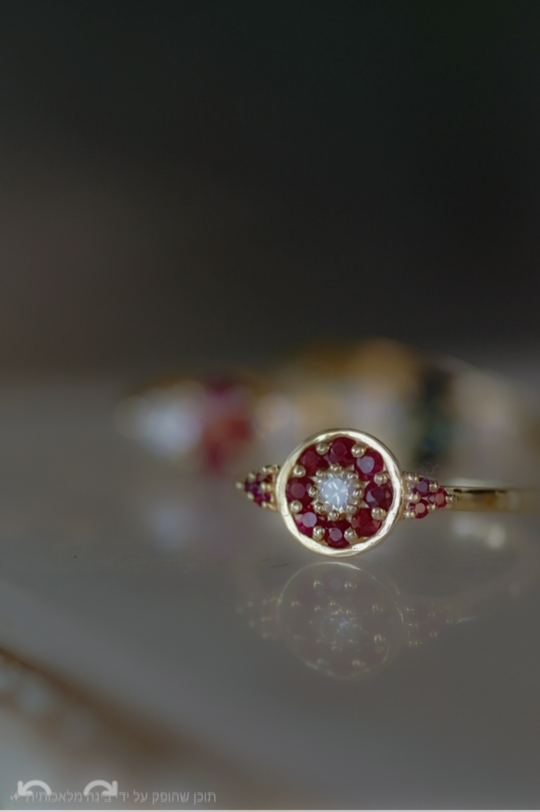 טבעת לונה יהלום לבן ורובי
