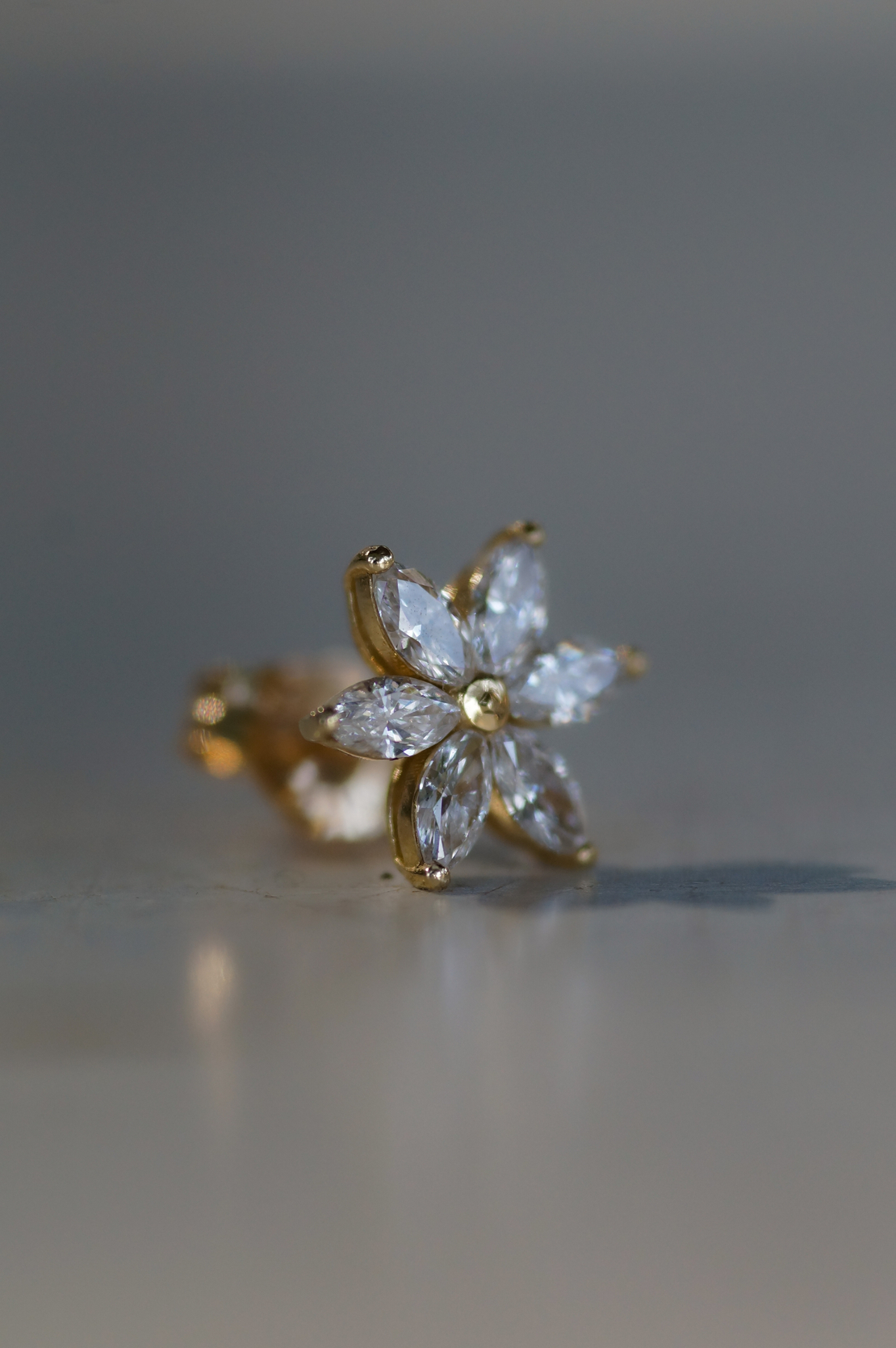 עגיל BLOOM יהלומים לבנים מעבדה