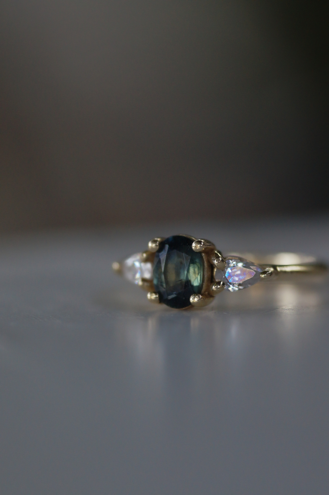 טבעת אמה ספיר ויהלומי מעבדה