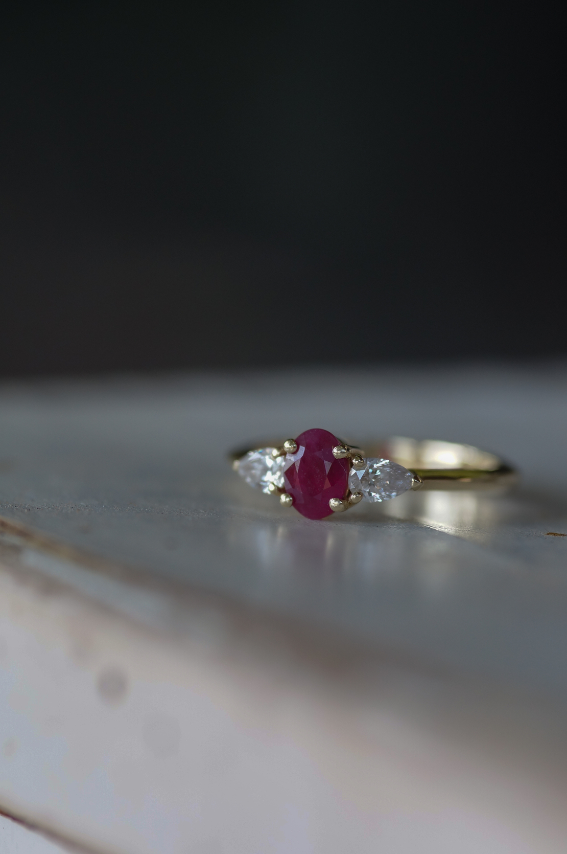 טבעת אמה רובי ויהלומי מעבדה