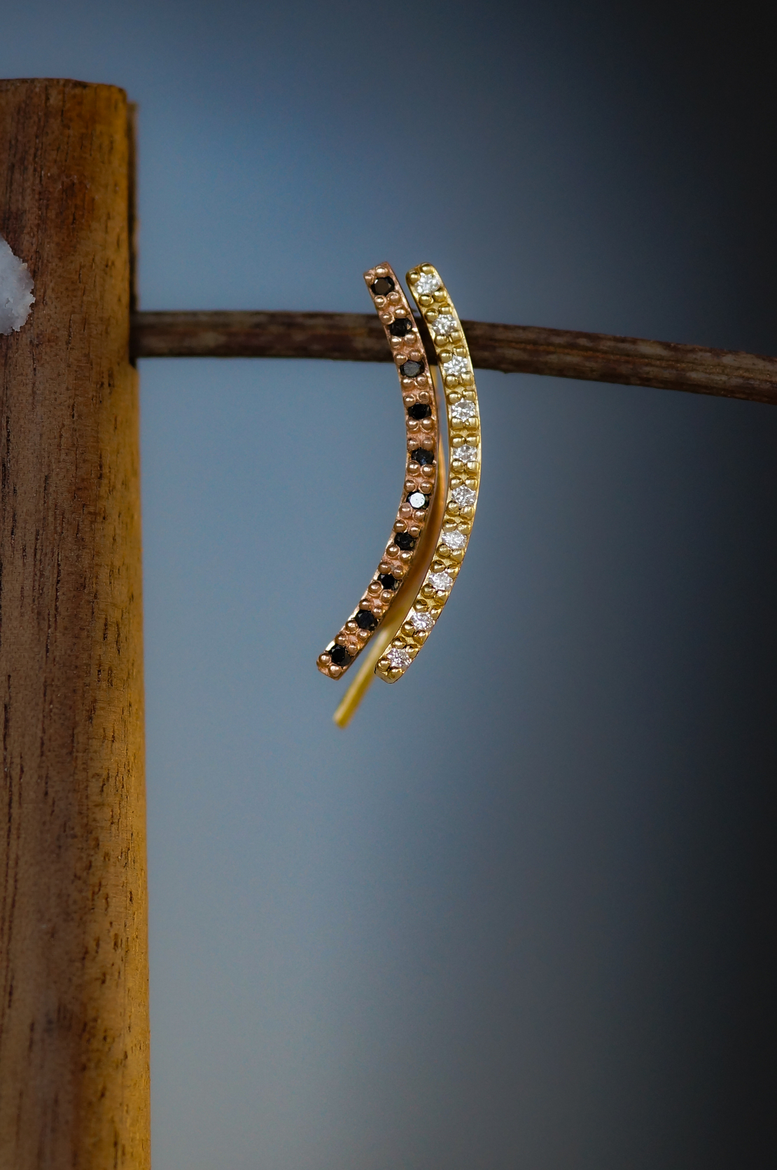 עגיל מטפס יהלומים שחורים