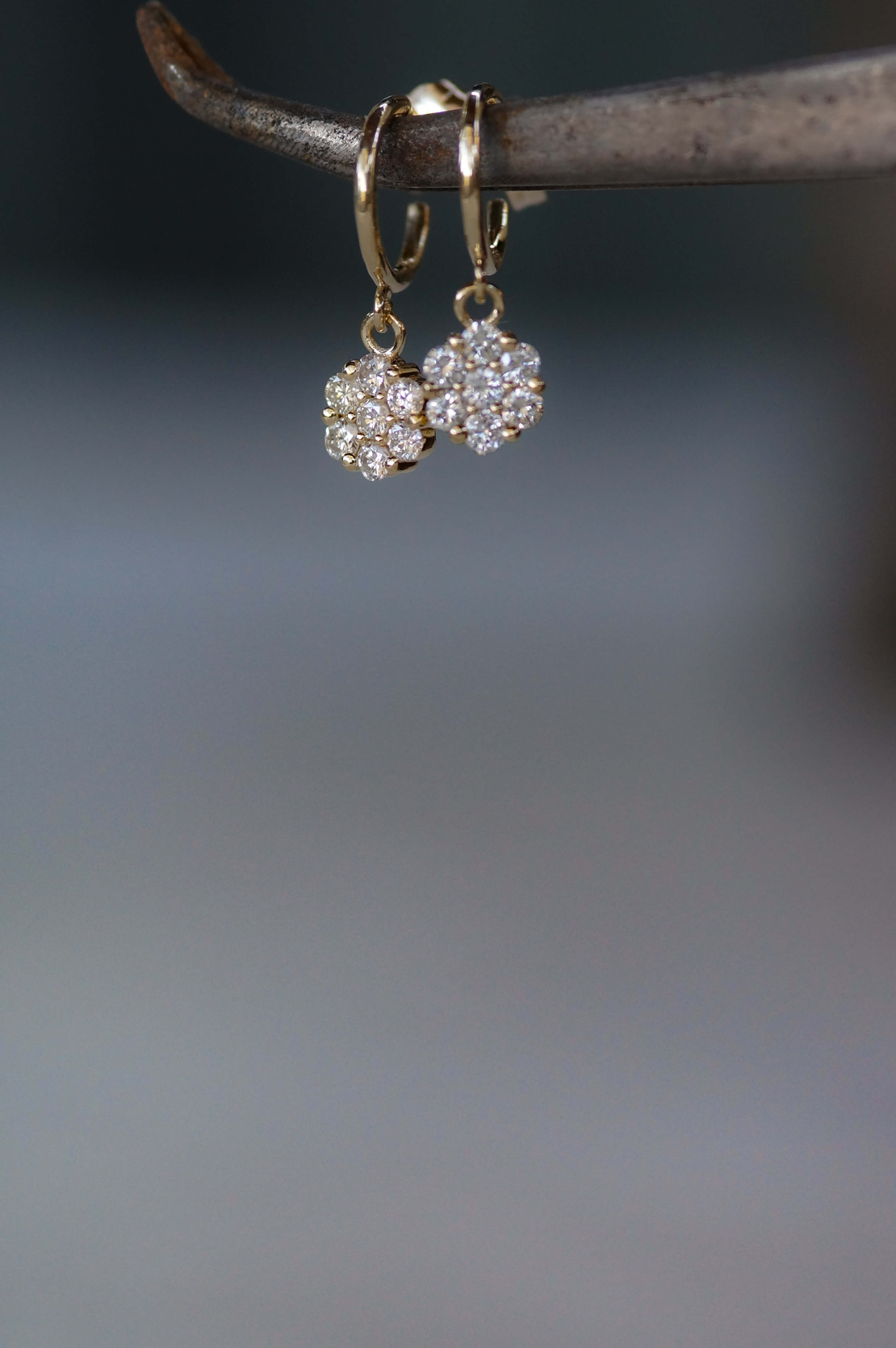 עגיל פלורי יהלומים לבנים