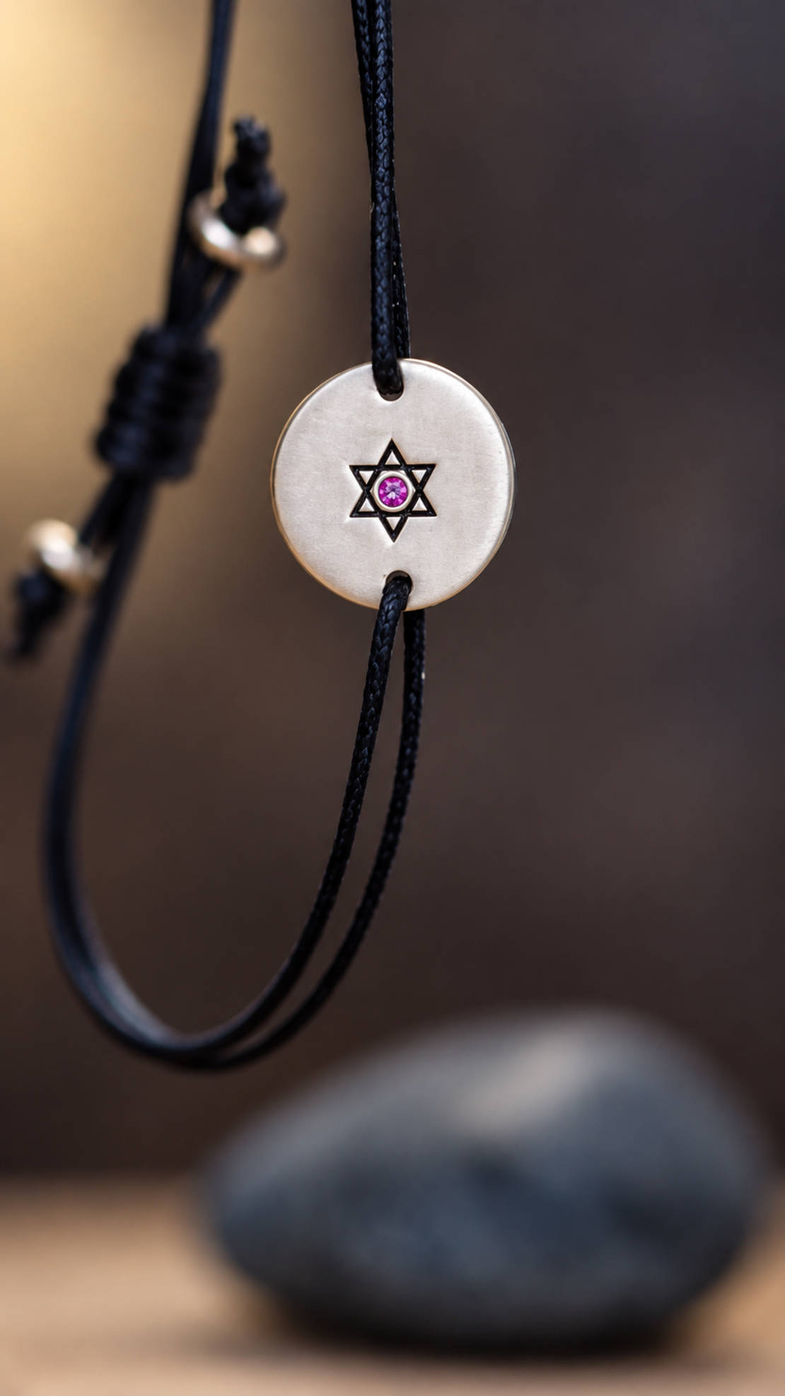צמיד ירח חריטה מגן דוד משובץ רובי