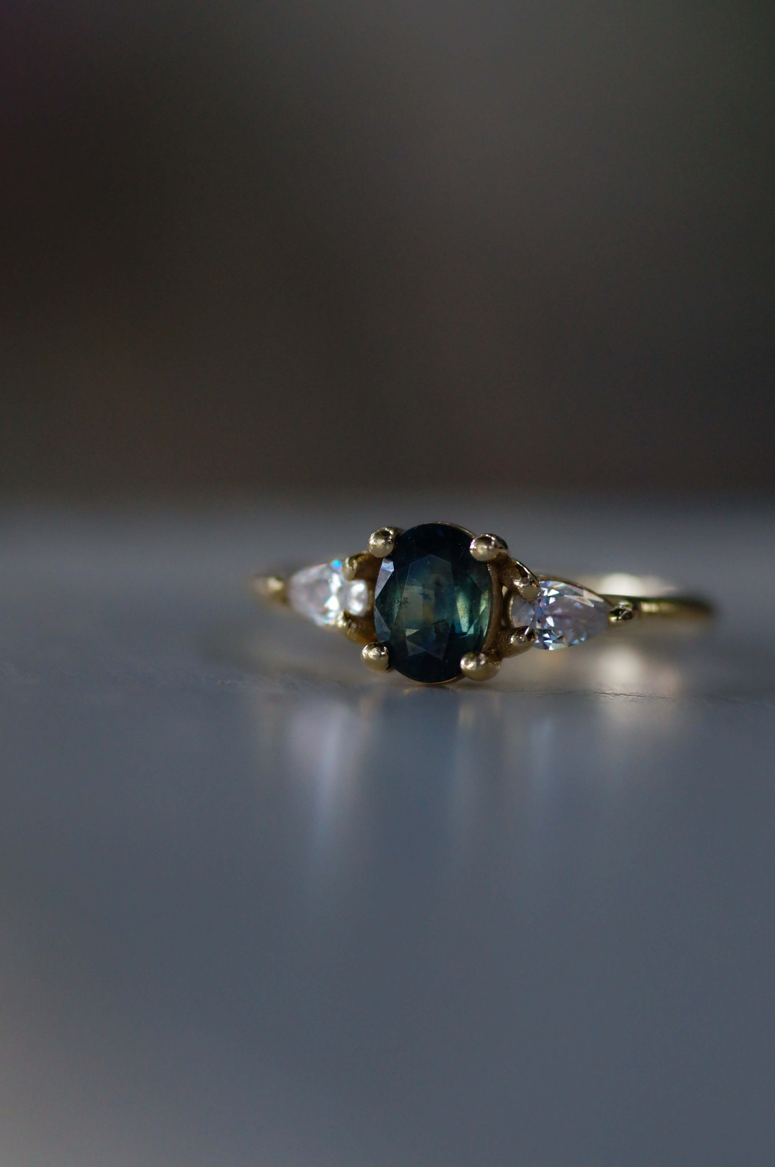 טבעת אמה ספיר ויהלומי מעבדה