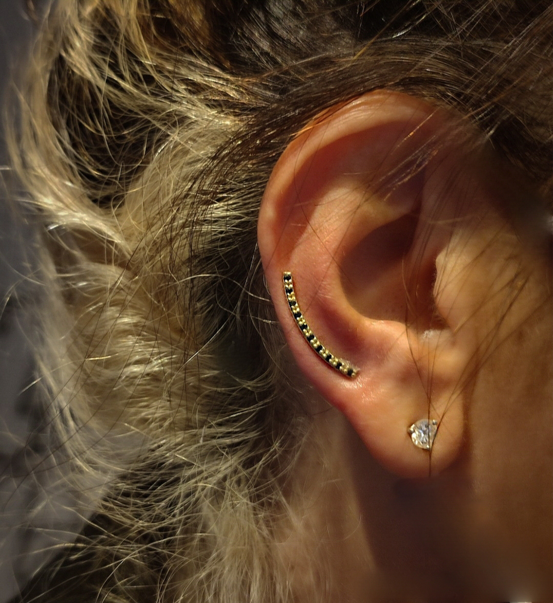 עגיל מטפס יהלומים שחורים