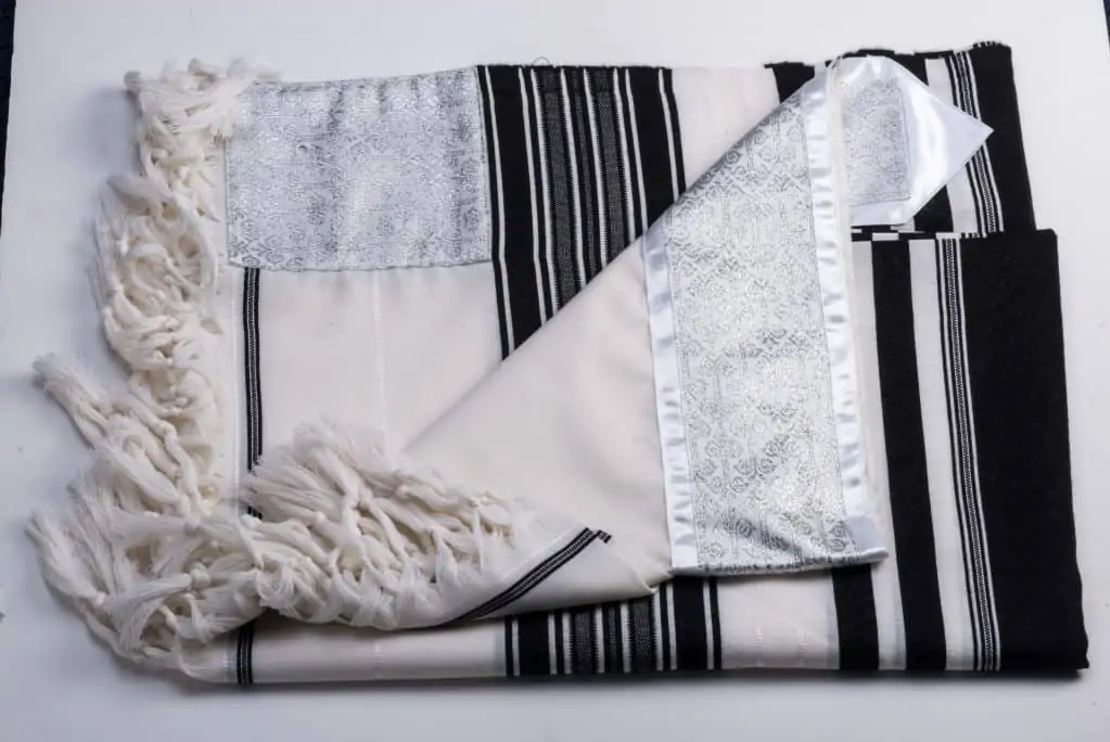 Large tallit, regular wool from the Azure Tabernacle - Copy 0