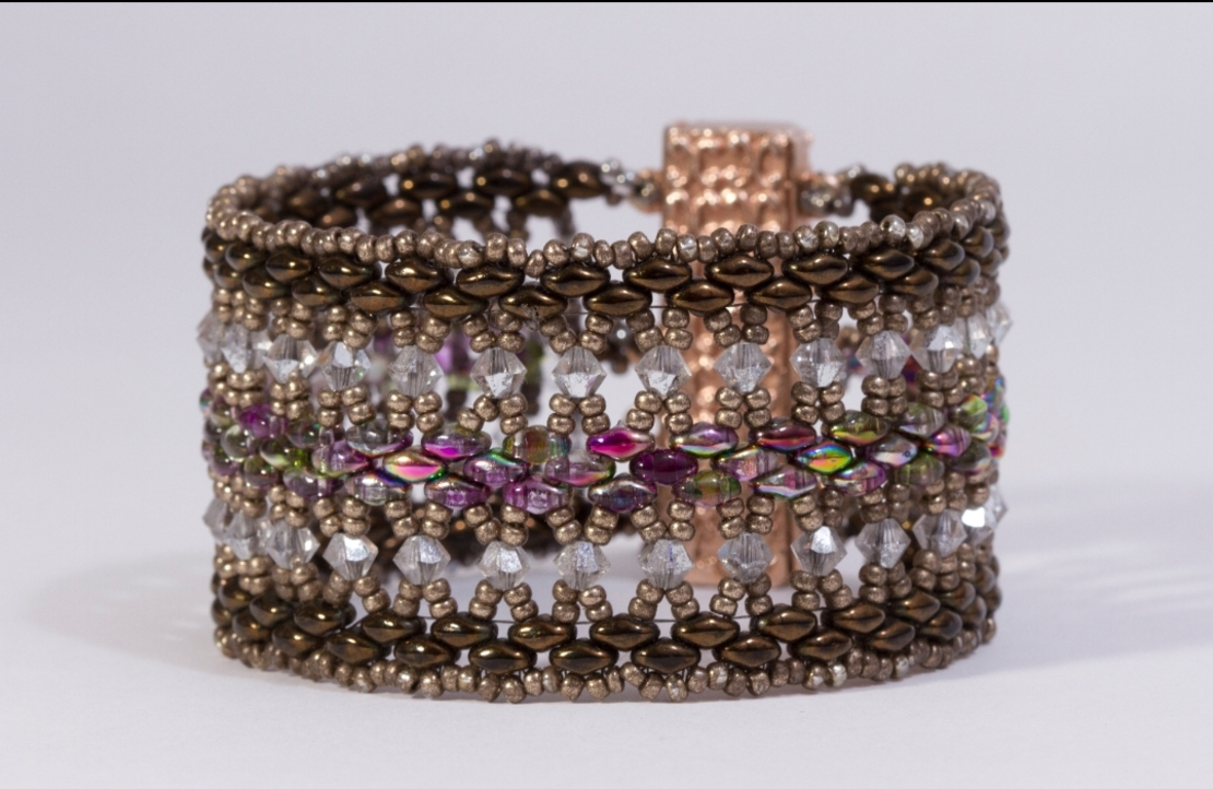 Statement Elegant Crystal Beads Bracelet