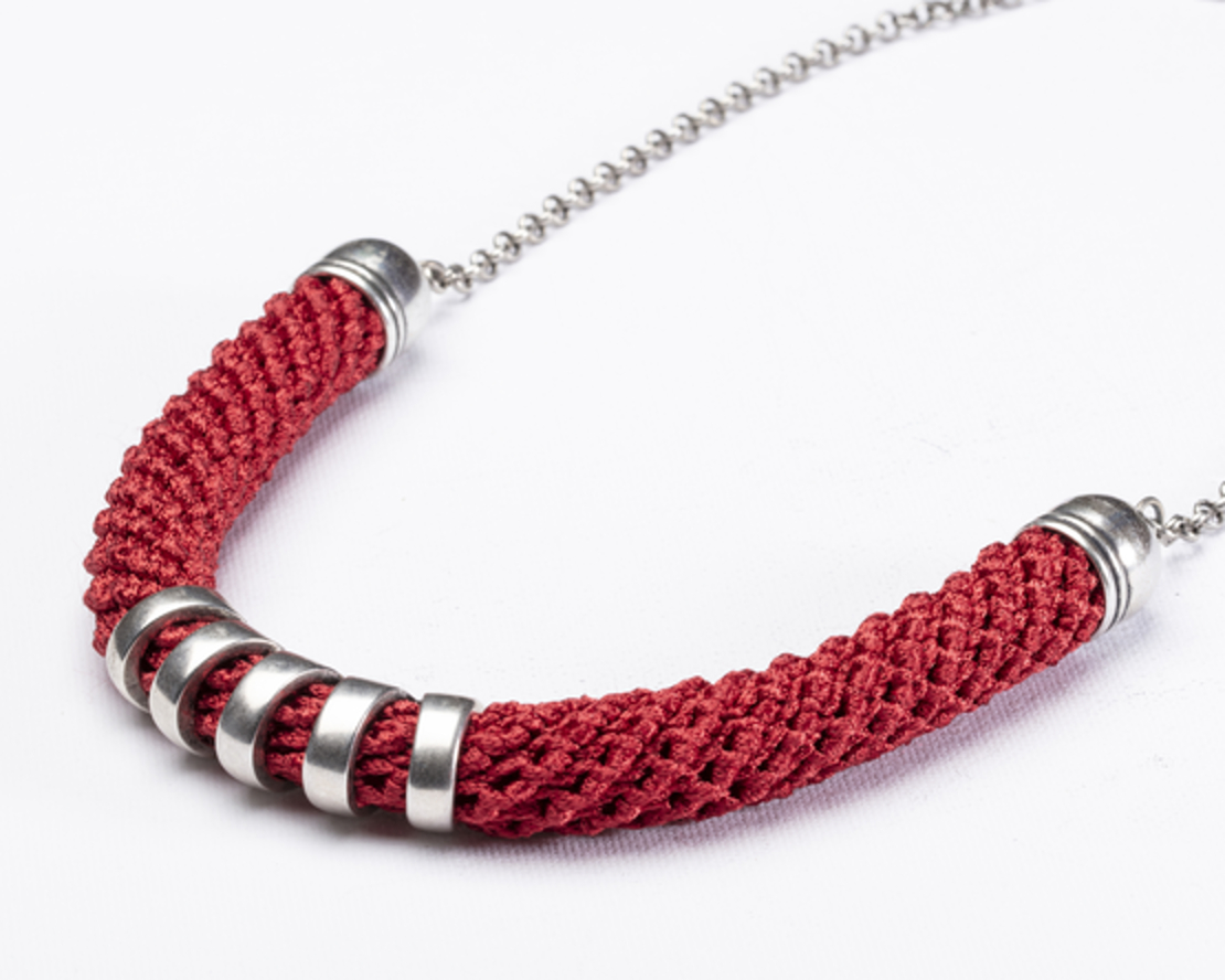 Red & Gold Necklace | Mira